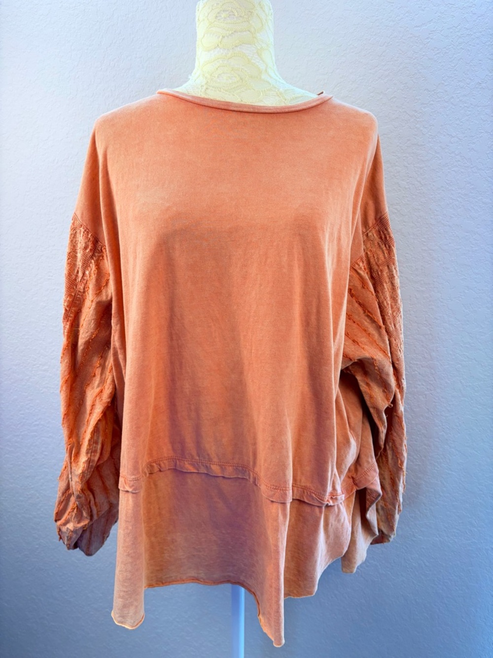 Easel Washed Rust Orange Textured Floral Balloon Sleeve Oversized Pullover M
